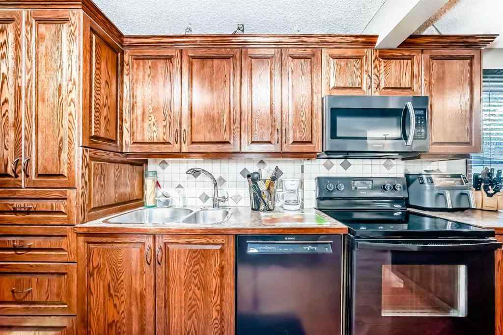 MLS® A2249567 - 22 Glenhill Drive  in Glenbow Cochrane, Residential