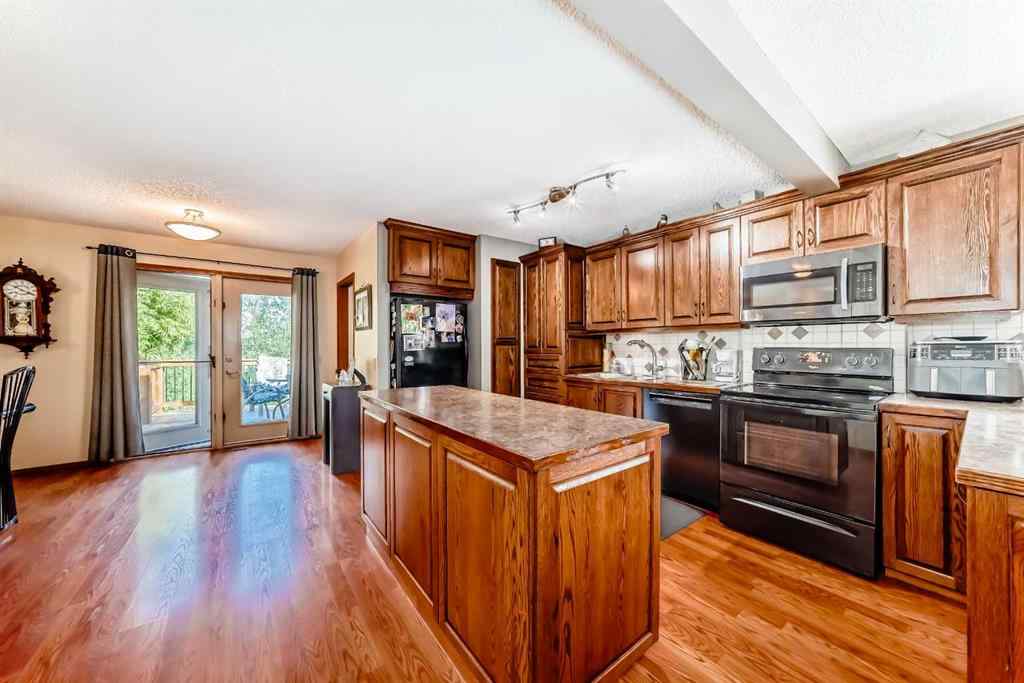 MLS® A2249567 - 22 Glenhill Drive  in Glenbow Cochrane, Residential