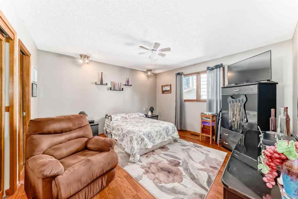 MLS® A2249567 - 22 Glenhill Drive  in Glenbow Cochrane, Residential