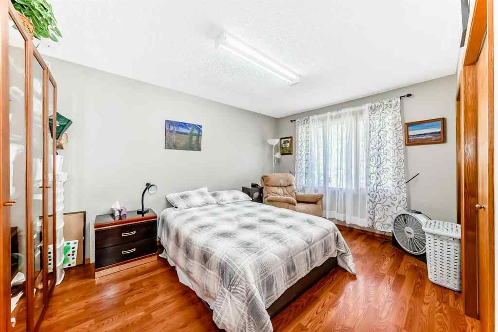 MLS® A2249567 - 22 Glenhill Drive  in Glenbow Cochrane, Residential