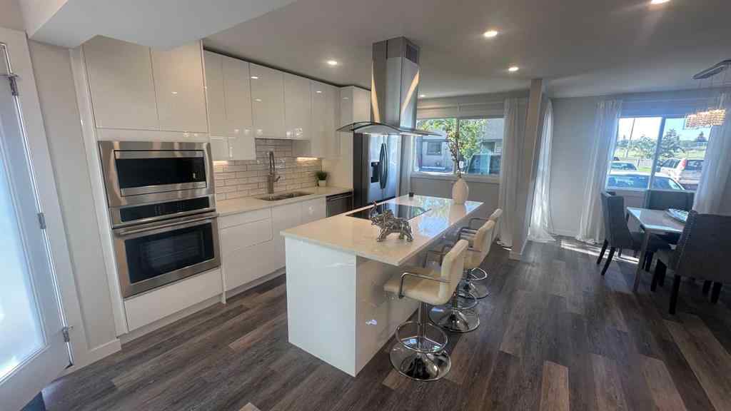 MLS® A2249570 - Unit #206 6223 31 Avenue NW in Bowness Calgary, Residential