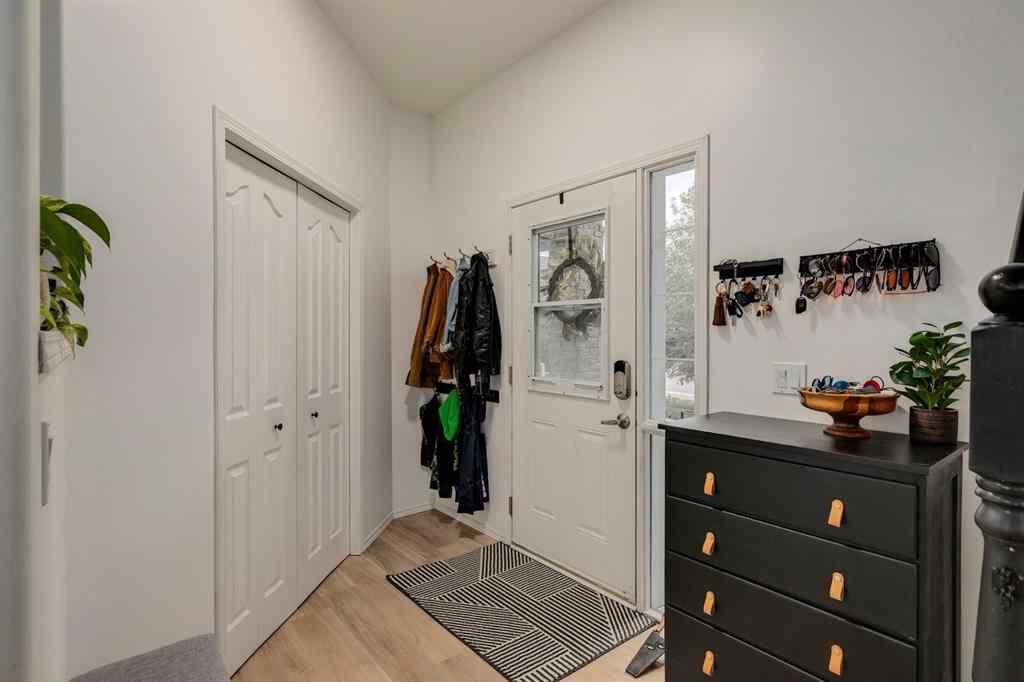 MLS® A2249573 - 1209 Kingsland Road SE in Kings Heights Airdrie, Residential