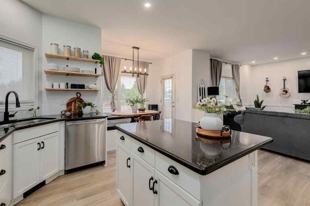 MLS® A2249573 - 1209 Kingsland Road SE in Kings Heights Airdrie, Residential