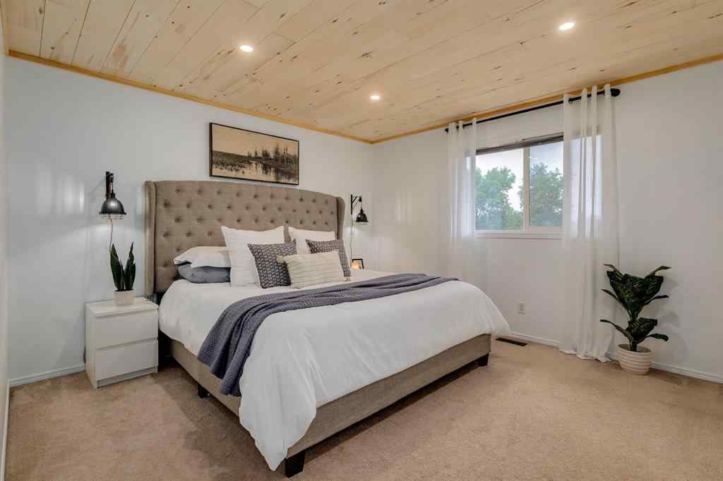 MLS® A2249573 - 1209 Kingsland Road SE in Kings Heights Airdrie, Residential