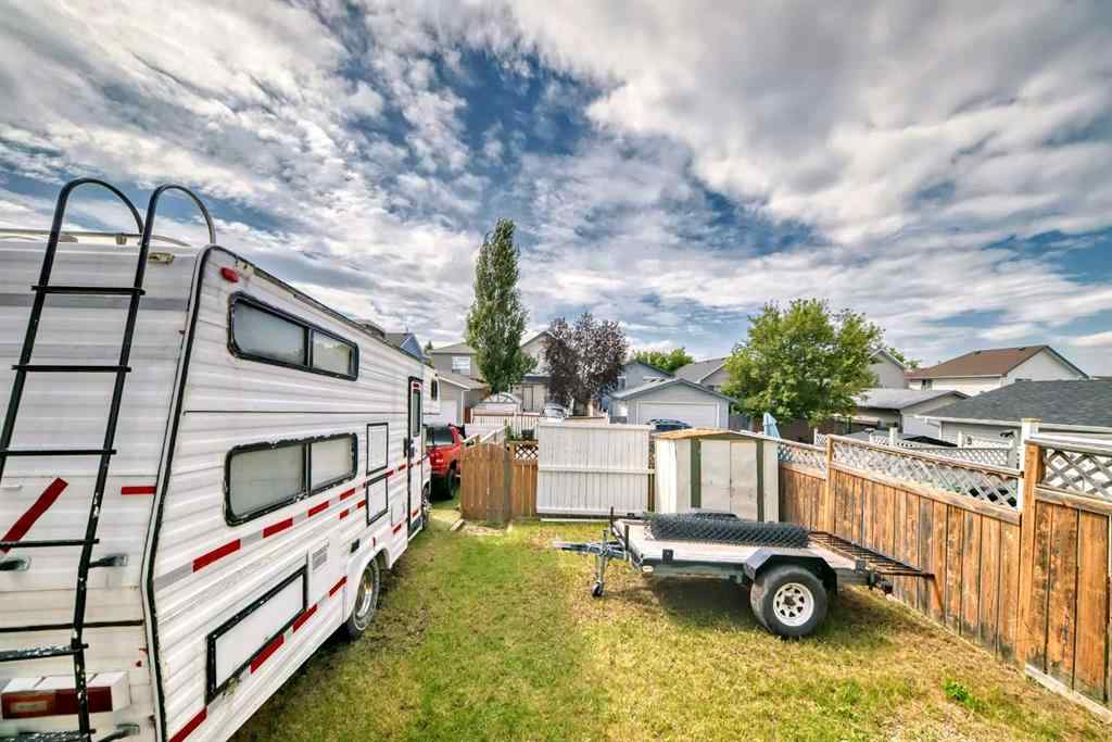 MLS® A2249576 - 37 Martinbrook Link NE in Martindale Calgary, Residential
