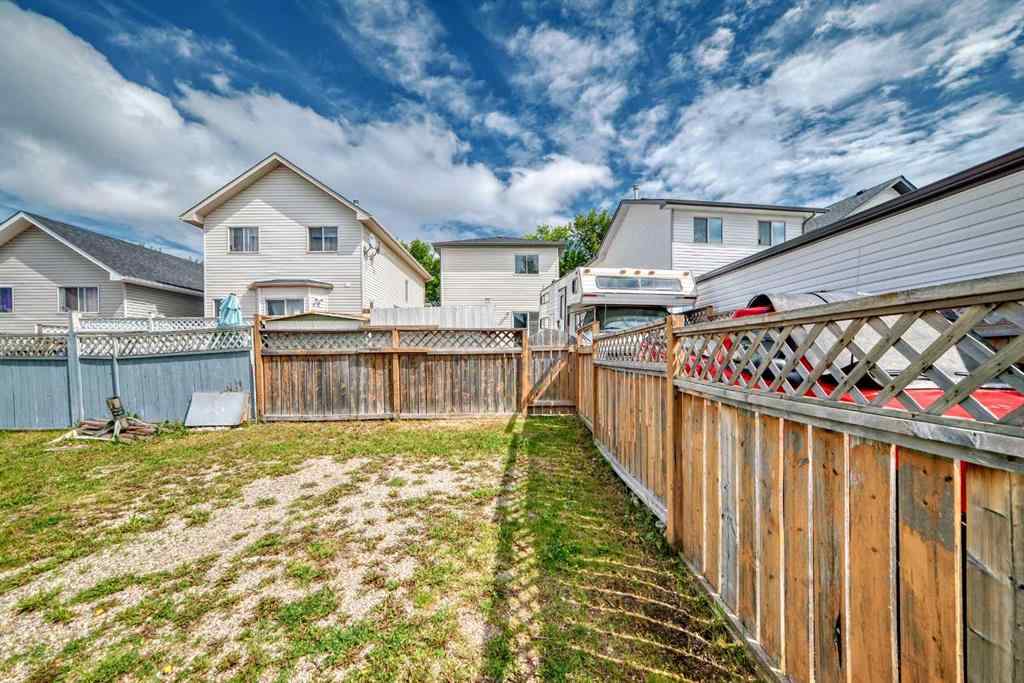 MLS® A2249576 - 37 Martinbrook Link NE in Martindale Calgary, Residential