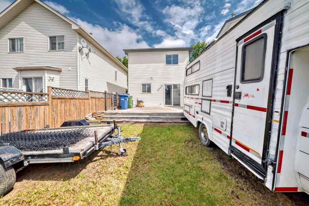 MLS® A2249576 - 37 Martinbrook Link NE in Martindale Calgary, Residential