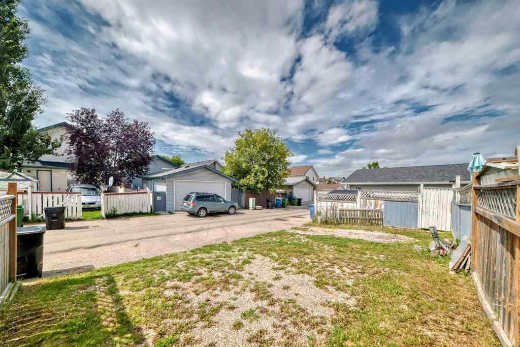 MLS® A2249576 - 37 Martinbrook Link NE in Martindale Calgary, Residential