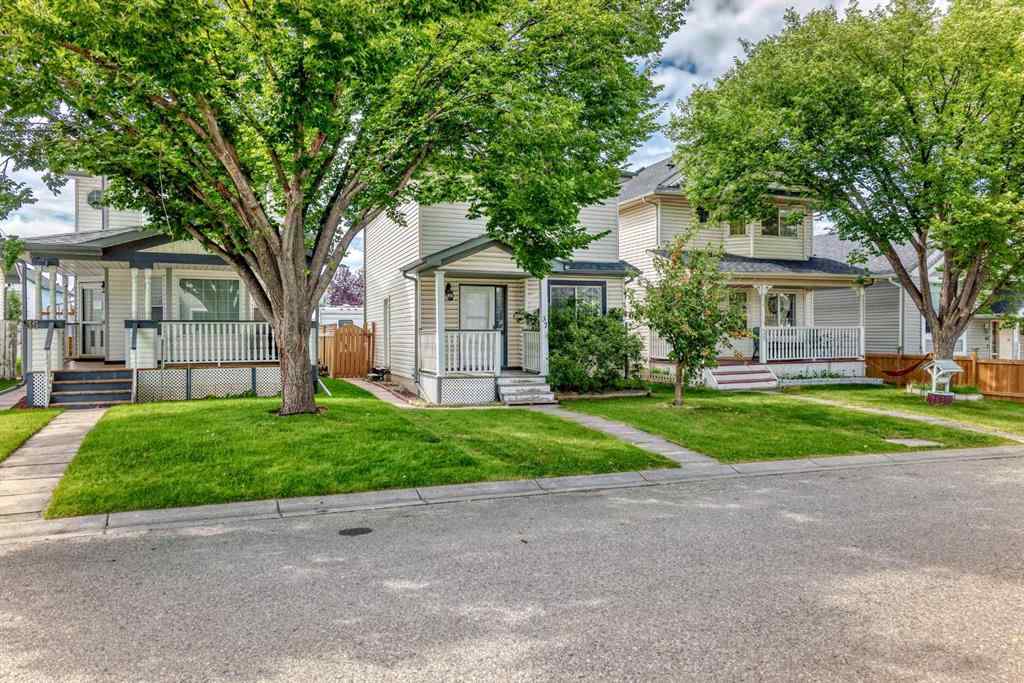 MLS® A2249576 - 37 Martinbrook Link NE in Martindale Calgary, Residential