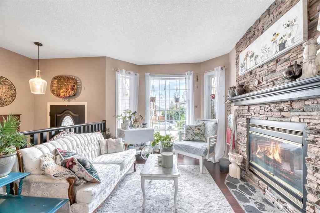 MLS® A2249578 - 6 Greenview Crescent  in Green Meadow Strathmore, Residential