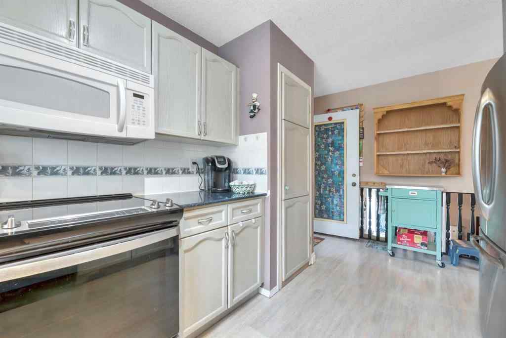 MLS® A2249578 - 6 Greenview Crescent  in Green Meadow Strathmore, Residential