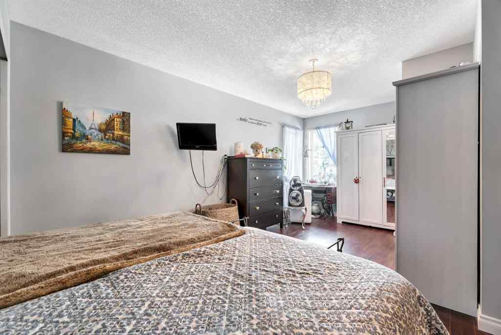 MLS® A2249578 - 6 Greenview Crescent  in Green Meadow Strathmore, Residential
