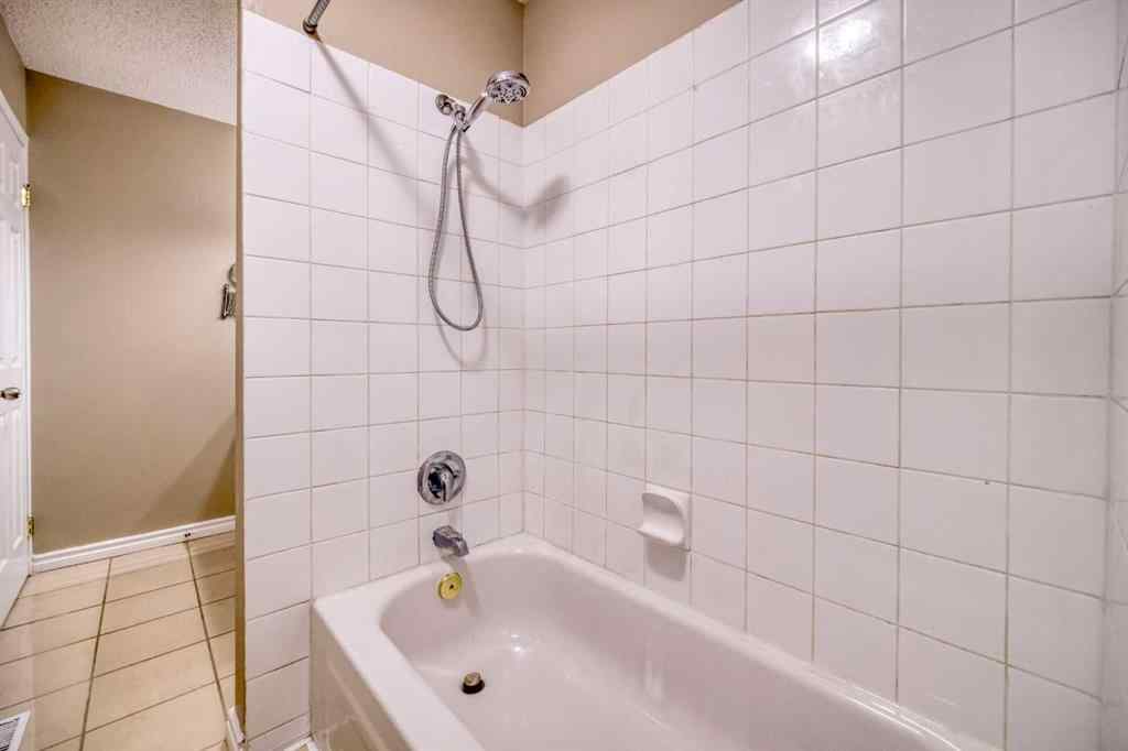 MLS® A2249587 - Unit #6 6829 Centre Street NW in Huntington Hills Calgary, Residential