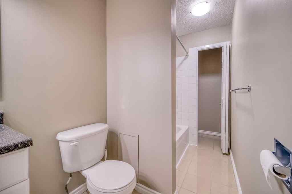 MLS® A2249587 - Unit #6 6829 Centre Street NW in Huntington Hills Calgary, Residential