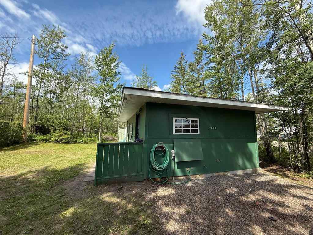 MLS® A2249591 - 4640 49 Street  in Central Core Sylvan Lake, Residential