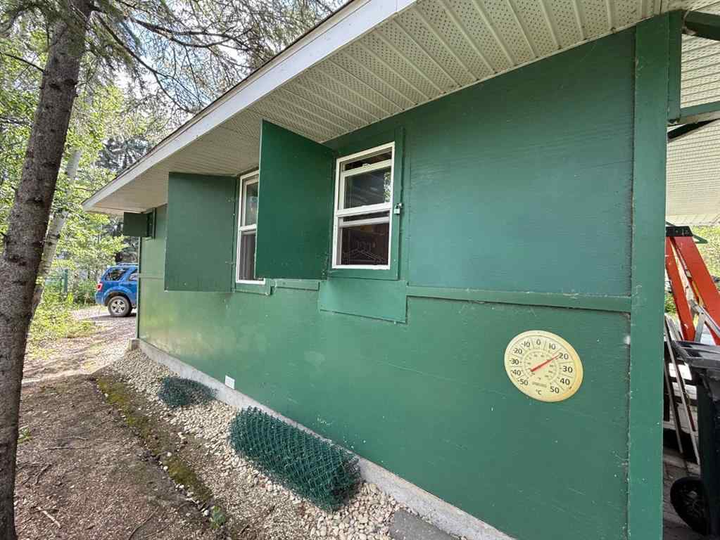MLS® A2249591 - 4640 49 Street  in Central Core Sylvan Lake, Residential