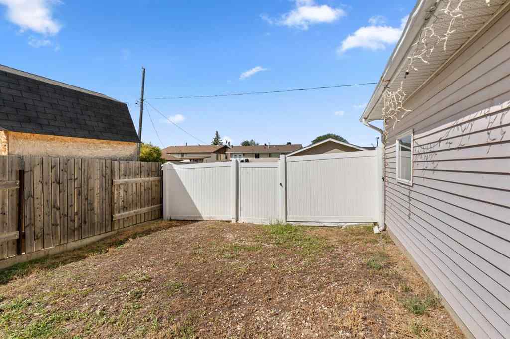 MLS® A2249592 - 614 7 Street SE in NONE Redcliff, Residential