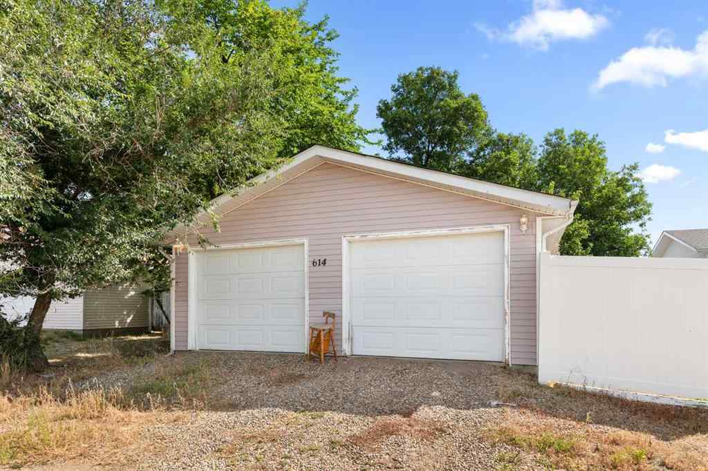 MLS® A2249592 - 614 7 Street SE in NONE Redcliff, Residential