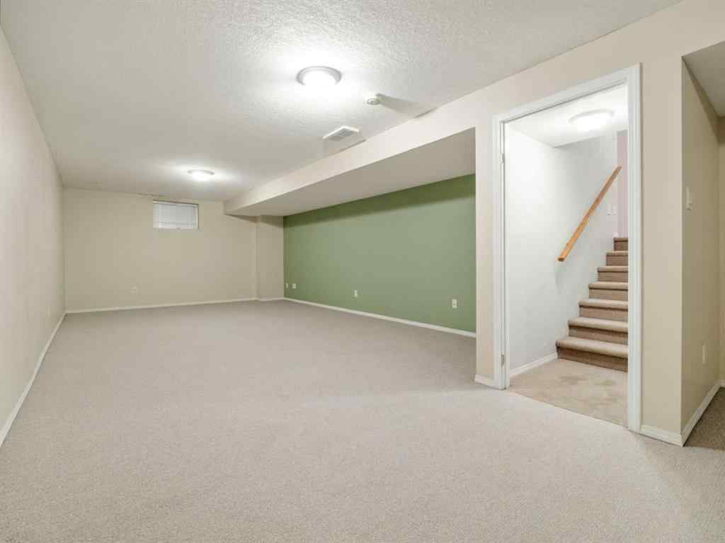 MLS® A2249594 - 77 Columbia Boulevard W in Varsity Village Lethbridge, Residential