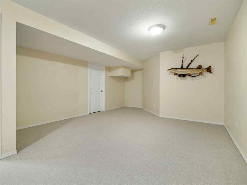MLS® A2249594 - 77 Columbia Boulevard W in Varsity Village Lethbridge, Residential