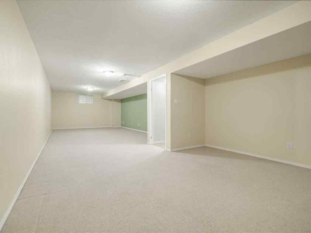 MLS® A2249594 - 77 Columbia Boulevard W in Varsity Village Lethbridge, Residential