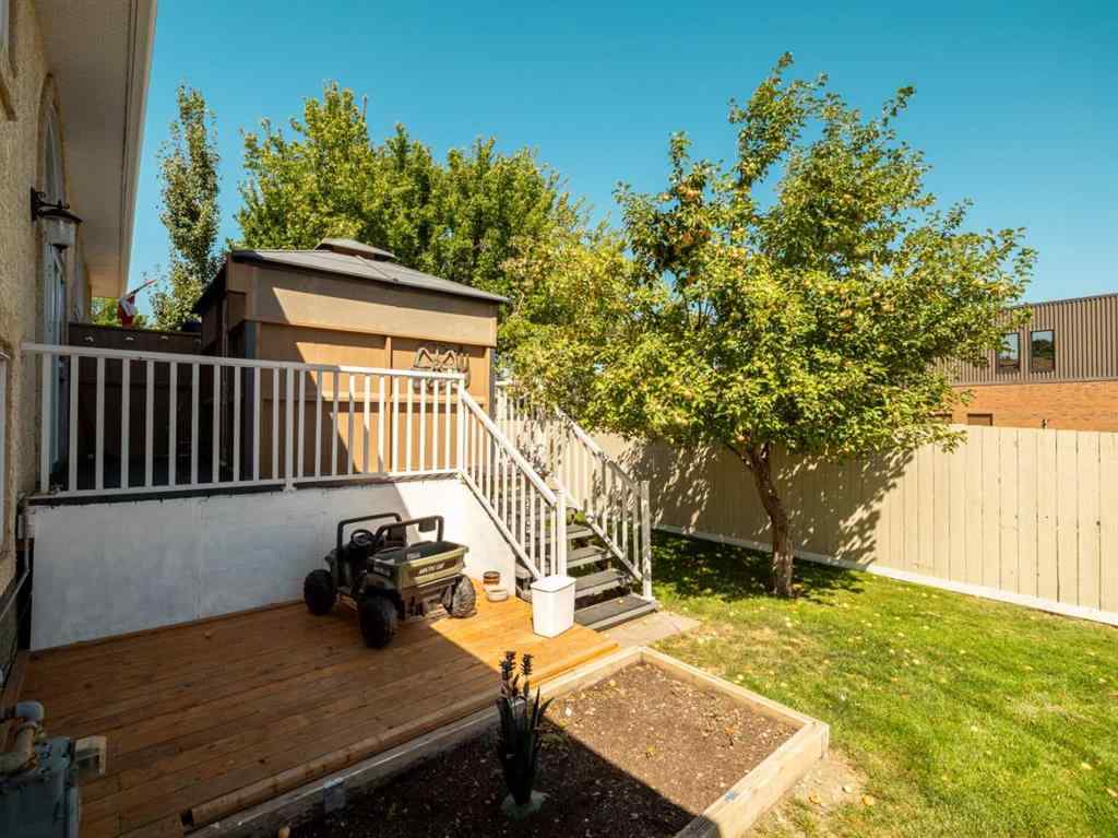 MLS® A2249594 - 77 Columbia Boulevard W in Varsity Village Lethbridge, Residential