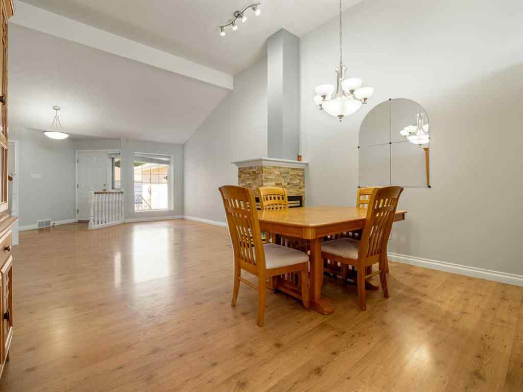 MLS® A2249594 - 77 Columbia Boulevard W in Varsity Village Lethbridge, Residential