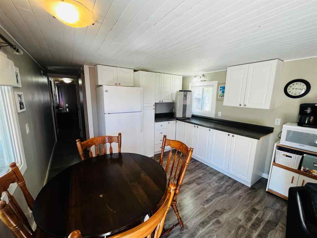 MLS® A2249606 - 855 Meadowview Road  in Laurier lake Rural St. Paul No. 19, County of, Residential