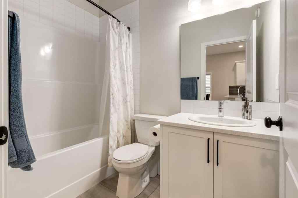 MLS® A2249629 - 812 Reynolds Manor SW in Coopers Crossing Airdrie, Residential