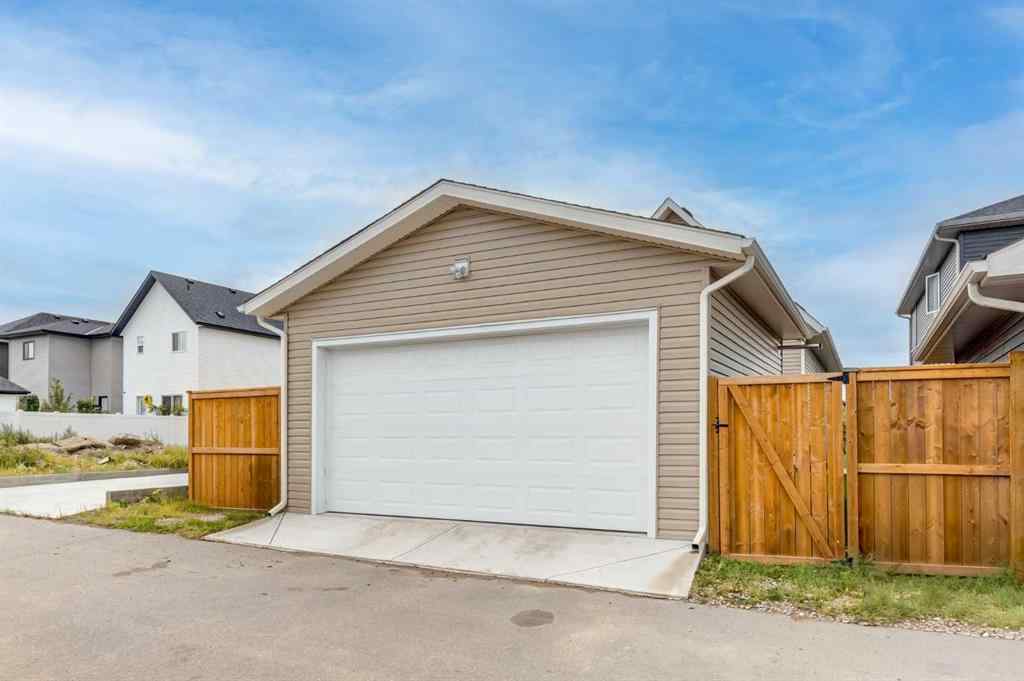 MLS® A2249629 - 812 Reynolds Manor SW in Coopers Crossing Airdrie, Residential