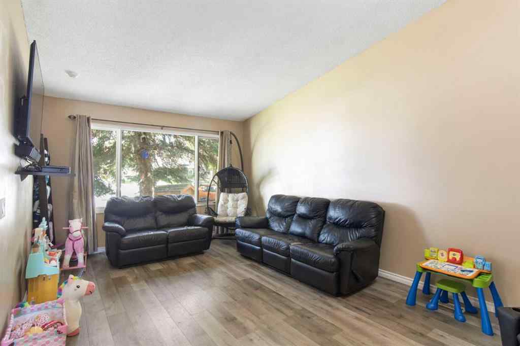 MLS® A2249633 - 79 Templegreen Drive NE in Temple Calgary, Residential
