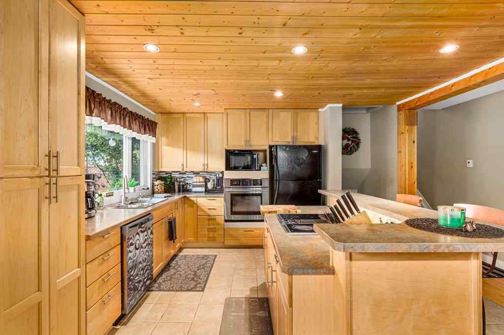 MLS® A2249645 - 803 Forlee Drive SE in Forest Heights Calgary, Residential