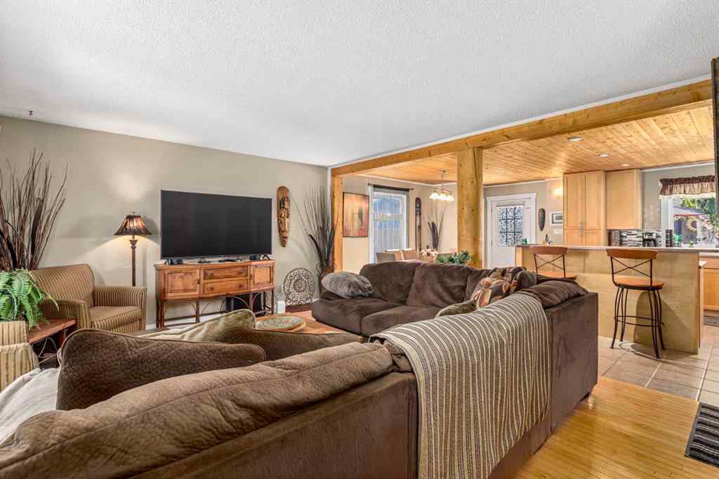 MLS® A2249645 - 803 Forlee Drive SE in Forest Heights Calgary, Residential