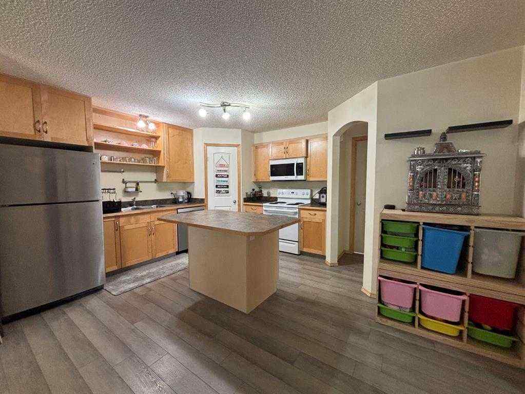 MLS® A2249649 - Unit #106 8 Everridge Square SW in Evergreen Calgary, Residential