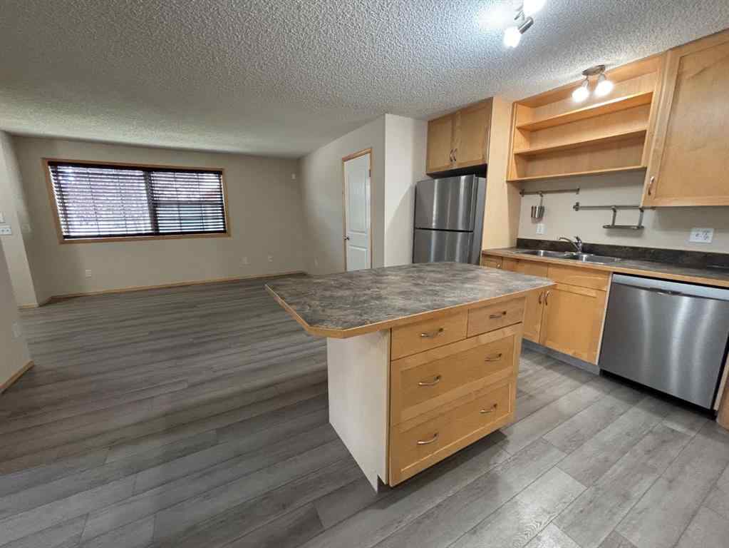 MLS® A2249649 - Unit #106 8 Everridge Square SW in Evergreen Calgary, Residential
