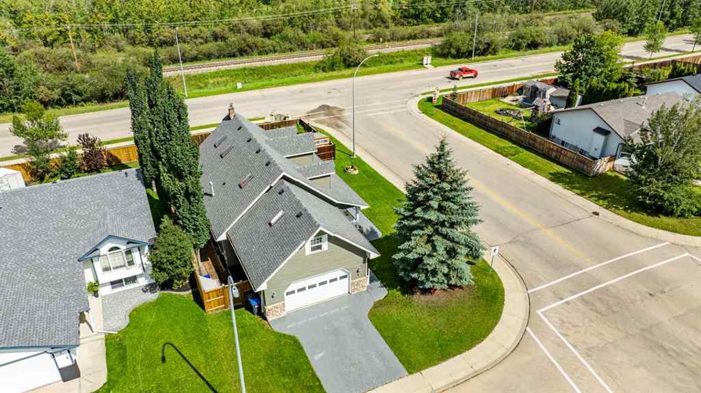 MLS® A2249656 - 1 Fern Glade Crescent  in Fox Run Sylvan Lake, Residential