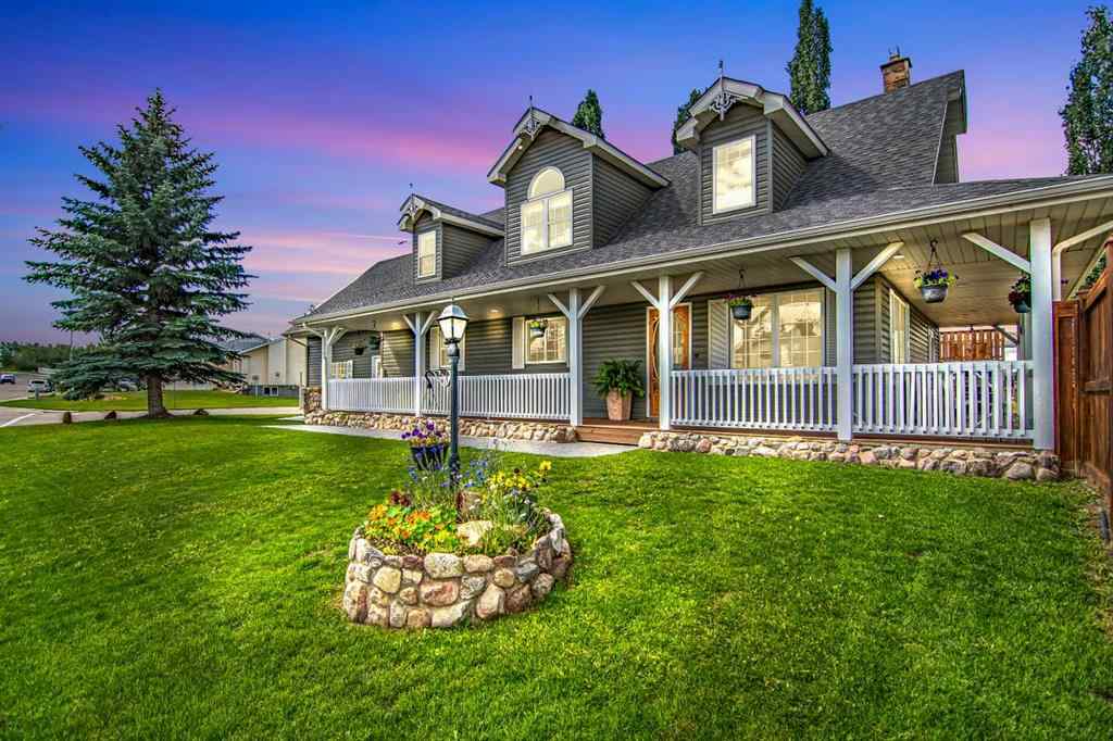 MLS® A2249656 - 1 Fern Glade Crescent  in Fox Run Sylvan Lake, Residential