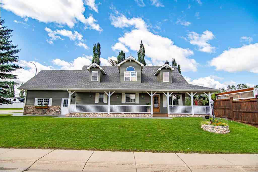 MLS® A2249656 - 1 Fern Glade Crescent  in Fox Run Sylvan Lake, Residential