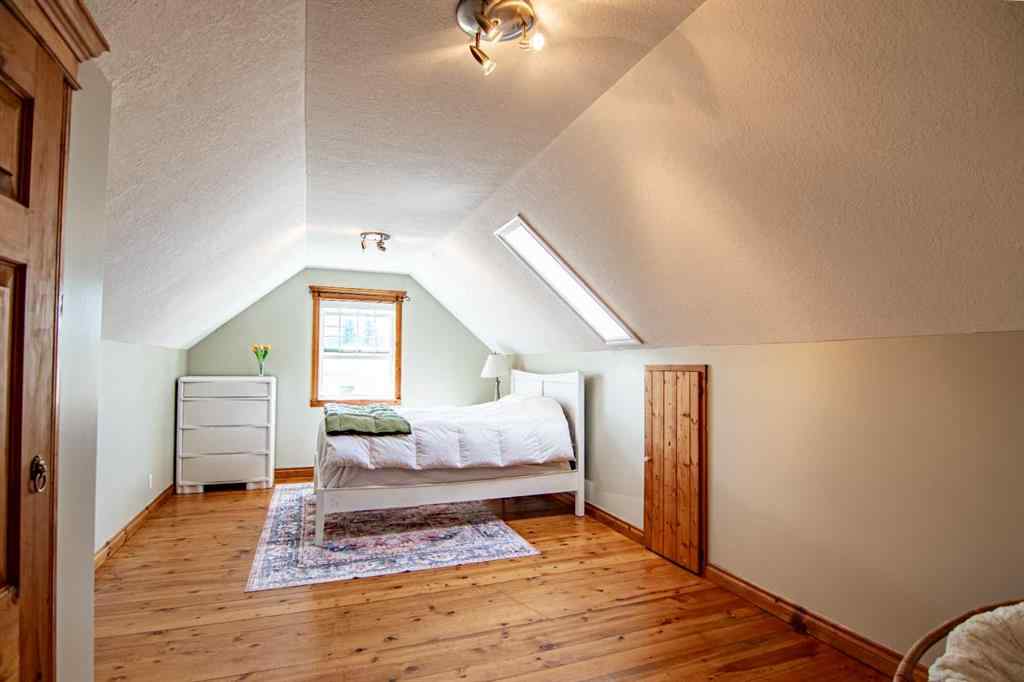 MLS® A2249656 - 1 Fern Glade Crescent  in Fox Run Sylvan Lake, Residential