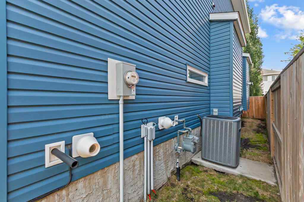 MLS® A2249662 - 6 Viceroy Crescent  in NONE Olds, Residential