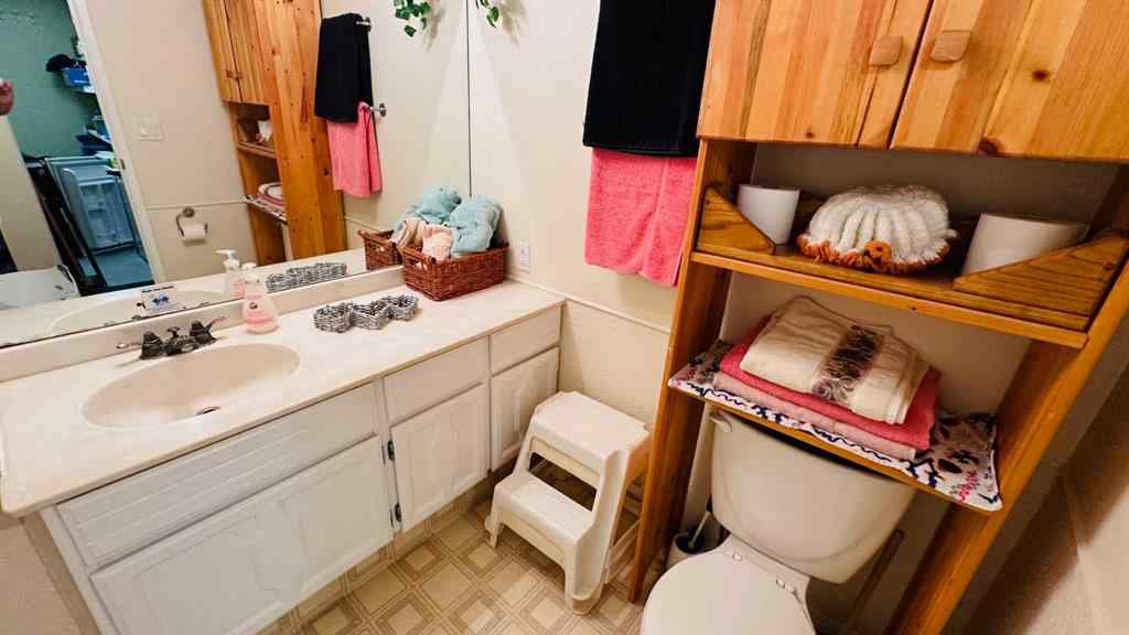 MLS® A2249665 - 28 Hunts Crescent   in Huntington Drumheller, Residential