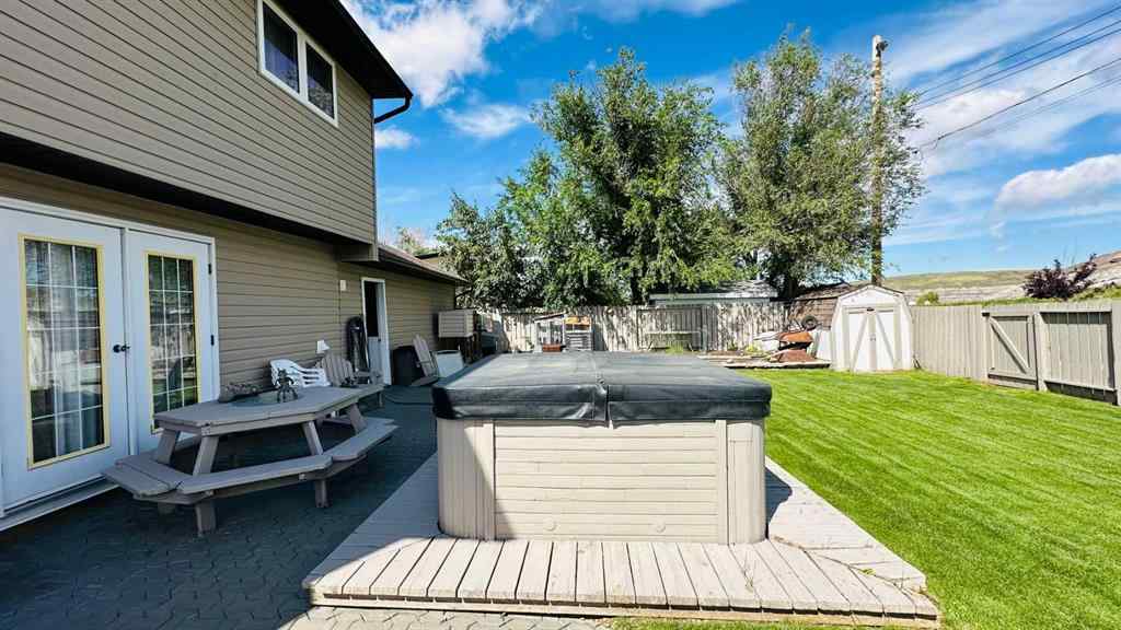 MLS® A2249665 - 28 Hunts Crescent   in Huntington Drumheller, Residential