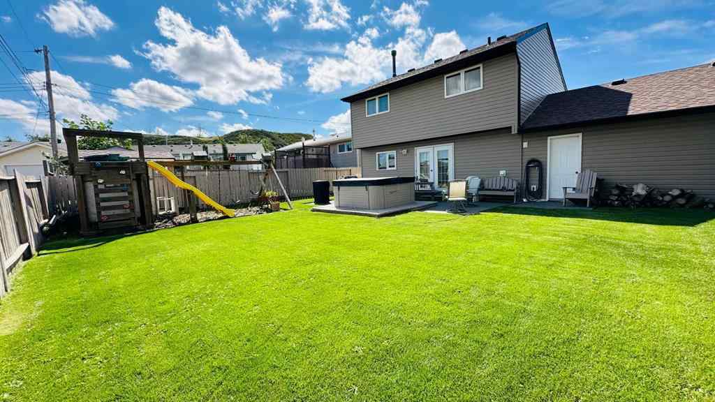 MLS® A2249665 - 28 Hunts Crescent   in Huntington Drumheller, Residential