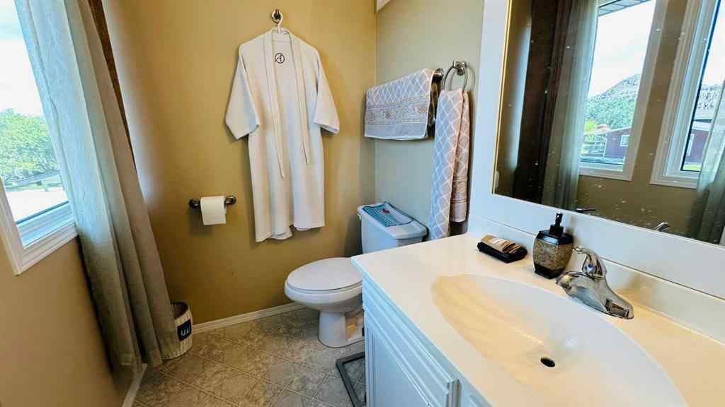 MLS® A2249665 - 28 Hunts Crescent   in Huntington Drumheller, Residential