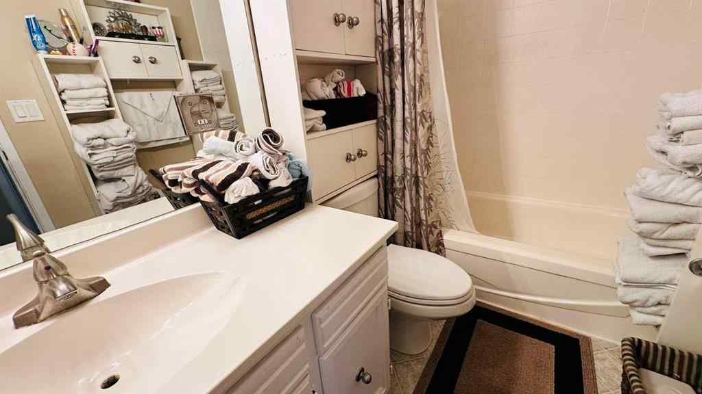 MLS® A2249665 - 28 Hunts Crescent   in Huntington Drumheller, Residential