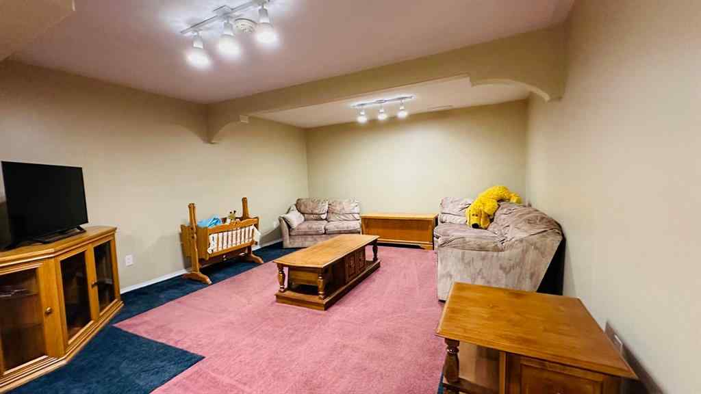 MLS® A2249665 - 28 Hunts Crescent   in Huntington Drumheller, Residential