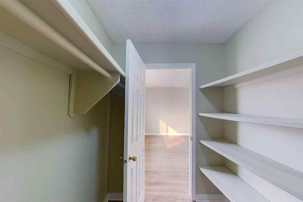 MLS® A2249666 - 100 Sirius Avenue  in Thickwood Fort McMurray, Residential