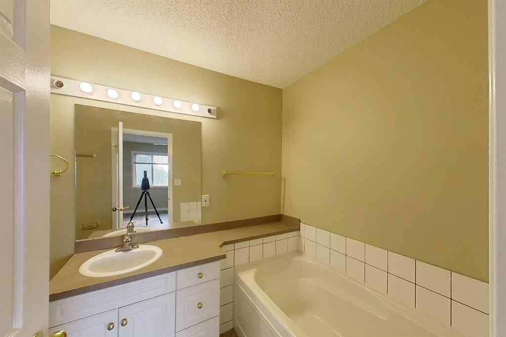 MLS® A2249666 - 100 Sirius Avenue  in Thickwood Fort McMurray, Residential
