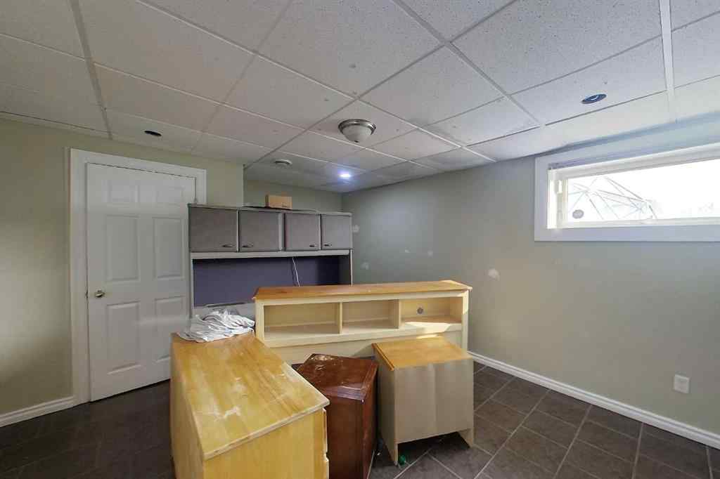 MLS® A2249666 - 100 Sirius Avenue  in Thickwood Fort McMurray, Residential