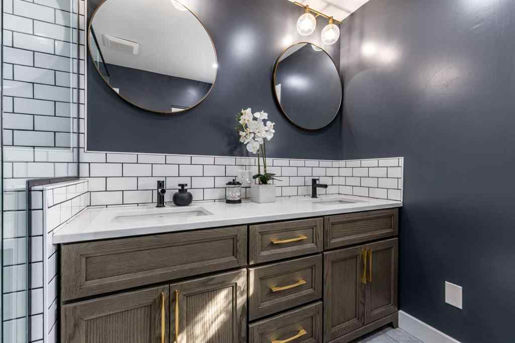 MLS® A2249676 - 1499 10 Avenue NE in Northeast Crescent Heights Medicine Hat, Residential